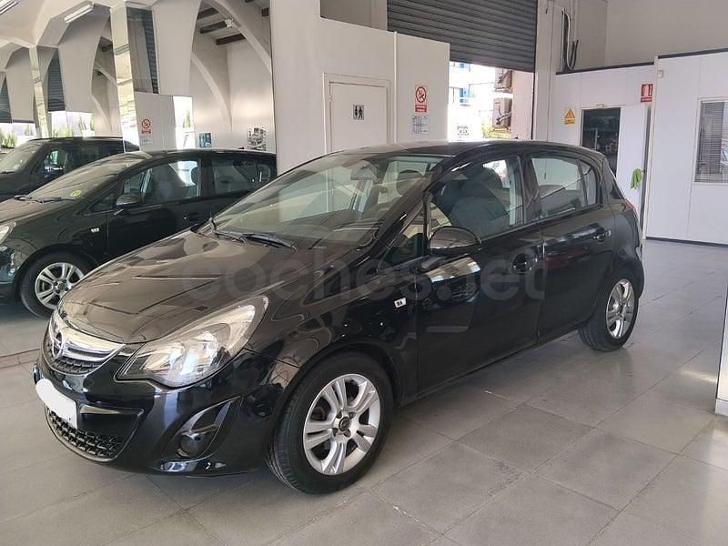 Usado Opel Corsa Selective 75 CV (55 kW) 2013 Negro Utilitario