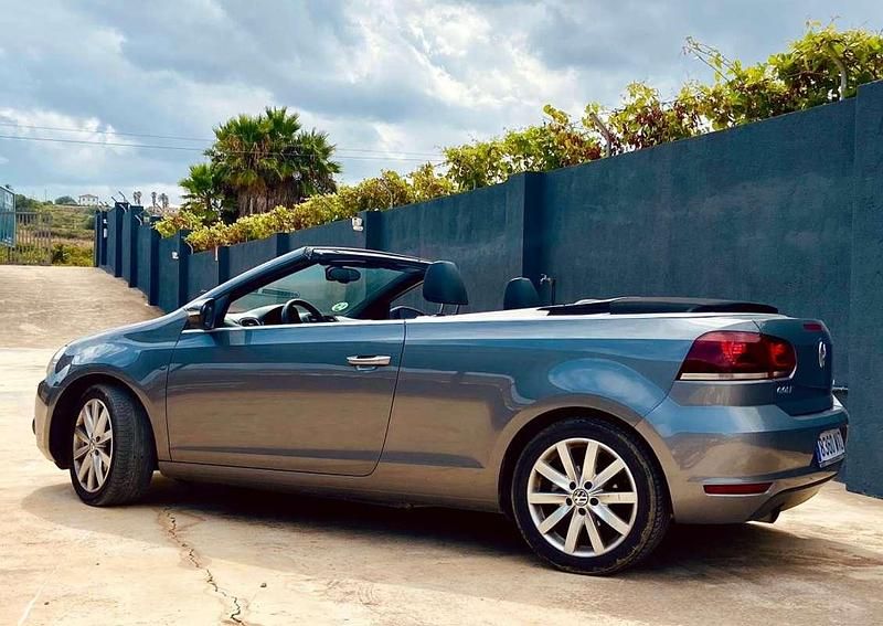 Usado VW Golf Cabriolet 116 CV (85 kW) 2015 Gris Descapotable
