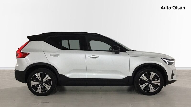 Usado Volvo XC40 Plus 175 kW (238 CV) 2023 Blanco SUV