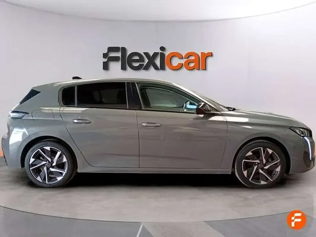 Usado Peugeot 308 Active 131 CV (96 kW) 2024 Gris Berlina