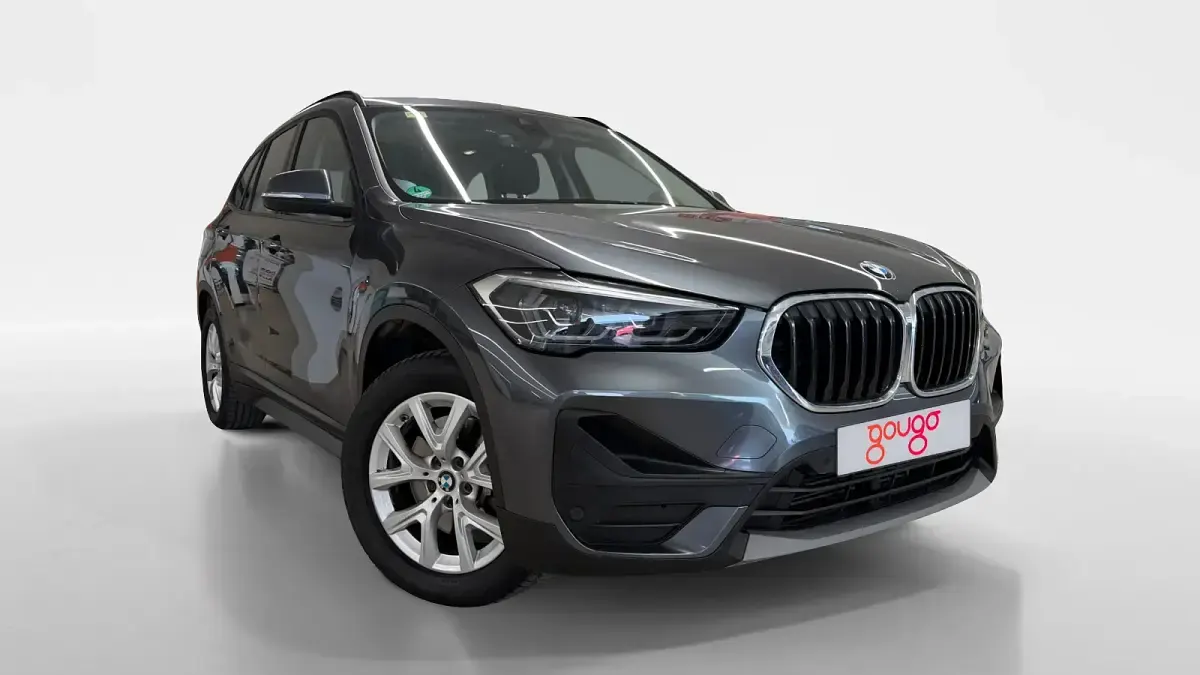 Usado BMW X1 136 CV (100 kW) 2021 Gris / plata SUV
