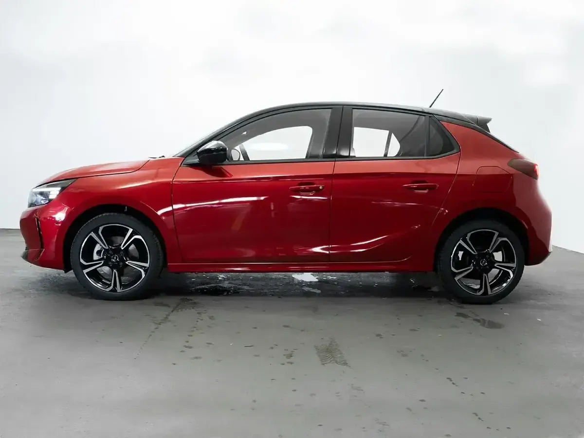 Usado Opel Corsa 100 CV (73 kW) 2023 Rojo Utilitario