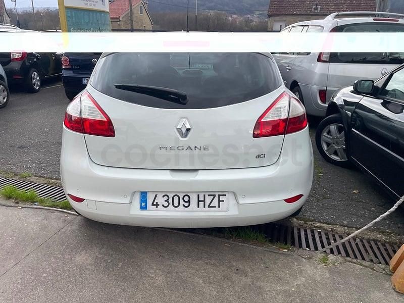 Usado Renault Mégane Bose Edition 110 CV (80 kW) 2014 Blanco Berlina