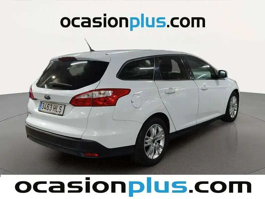 Usado Ford Focus Trend 125 CV (91 kW) 2012 Blanco Familiar