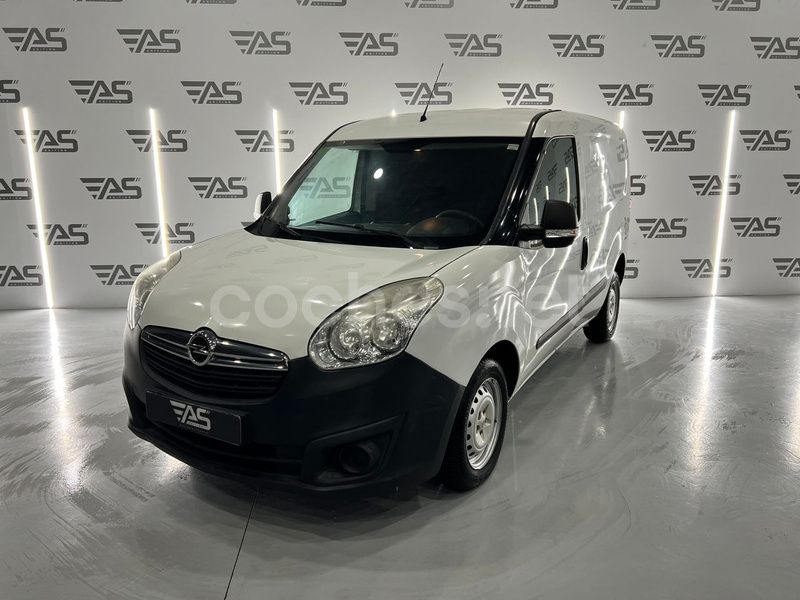 Blanco Usado 2015 Opel Combo Expression Monovolumen | 7800 € (Precio justo) - Imagen 1/4