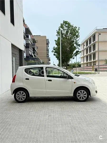 Usado Suzuki Alto GLX 68 CV (50 kW) 2013 Blanco Utilitario