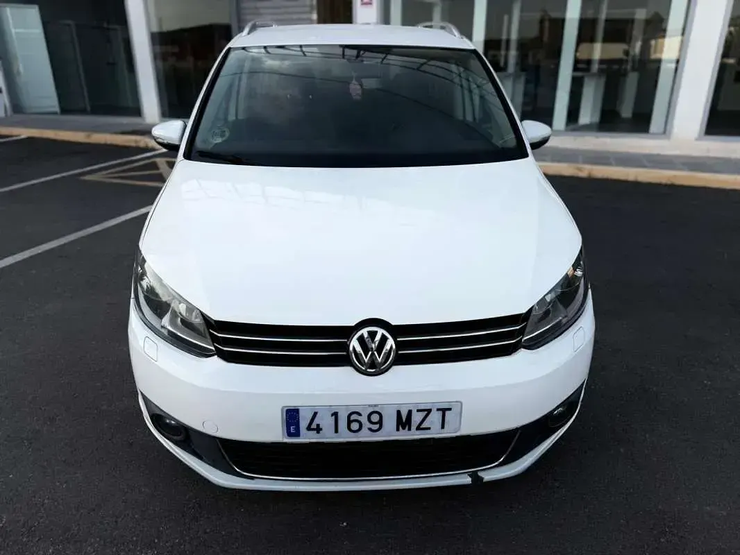 Usado VW Touran Advance 140 CV (102 kW) 2012 Blanco Monovolumen