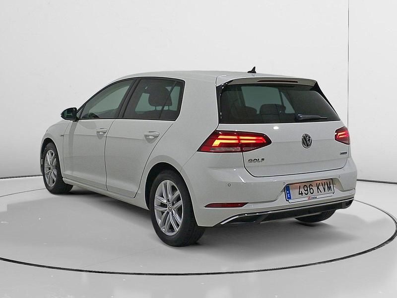 Usado VW Golf VII Advance 131 CV (96 kW) 2019 Blanco Utilitario