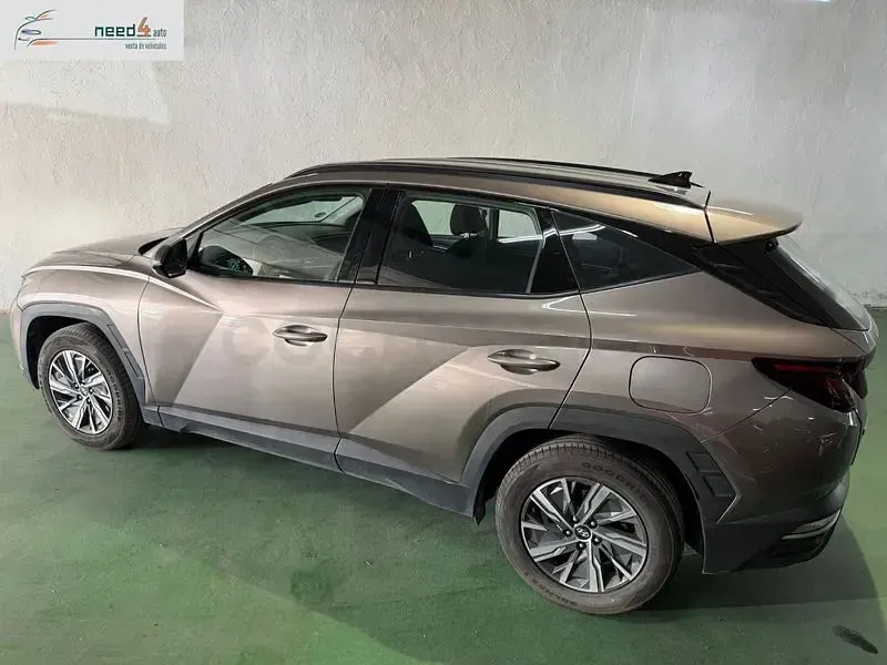 Usado Hyundai Tucson 265 CV (194 kW) 2021 Gris / plata SUV