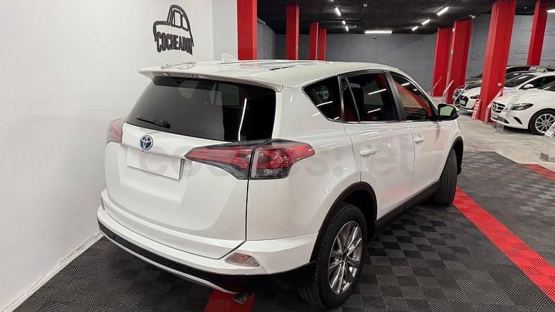 Usado Toyota RAV4 Hybrid Advance 197 CV (144 kW) 2017 Blanco SUV