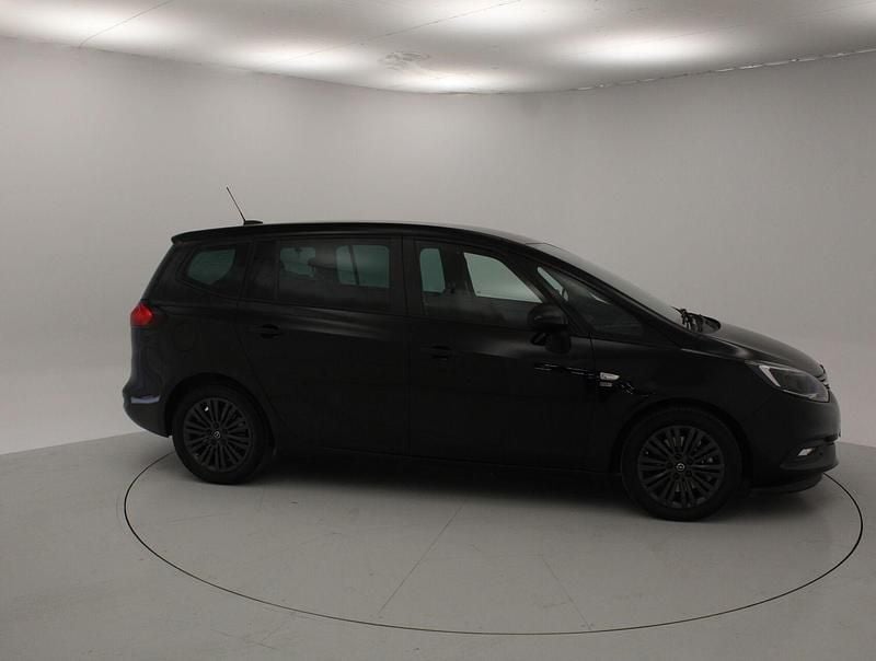 Usado Opel Zafira 136 CV (100 kW) 2019 Negro Monovolumen