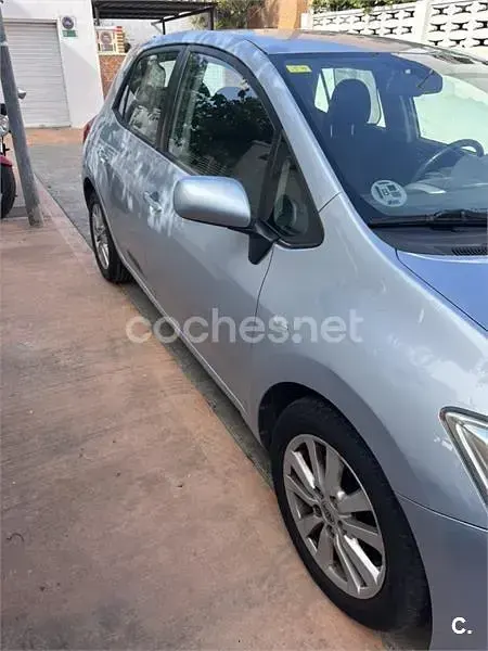 Usado Toyota Auris Luna 126 CV (92 kW) 2007 Azul Utilitario