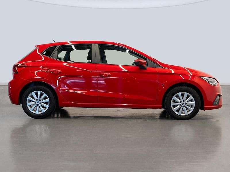 Usado Seat Ibiza Style 110 CV (80 kW) 2023 Rojo Utilitario