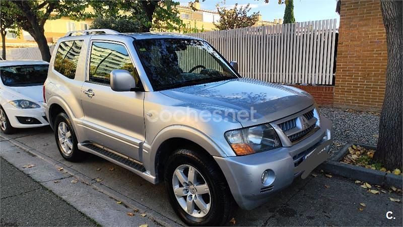 Gris / plata Usado 2005 Mitsubishi Montero SUV | 21.900 € (Caro) - Imagen 1/4