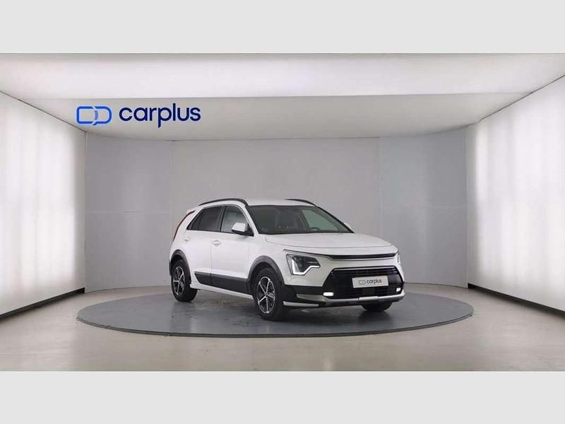Usado Kia Niro 141 CV (103 kW) 2024 Blanco SUV