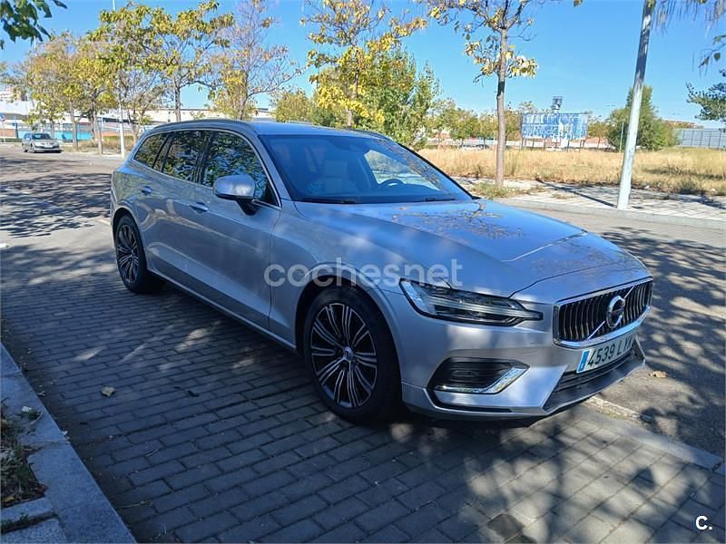 Gris / plata Usado 2022 Volvo V60 Inscription Familiar | 20.800 € (Precio justo) - Imagen 1/4