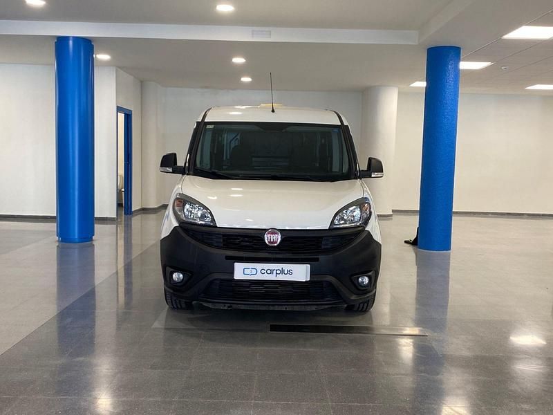 Usado Fiat Doblò 95 CV (69 kW) 2020 Blanco (sólido) Monovolumen