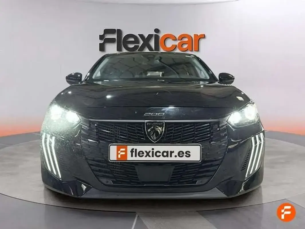 Usado Peugeot 208 Allure 101 CV (74 kW) 2025 Negro Utilitario