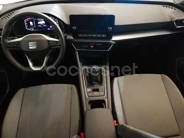 Usado Seat Leon Style 150 CV (110 kW) 2020 Blanco Berlina