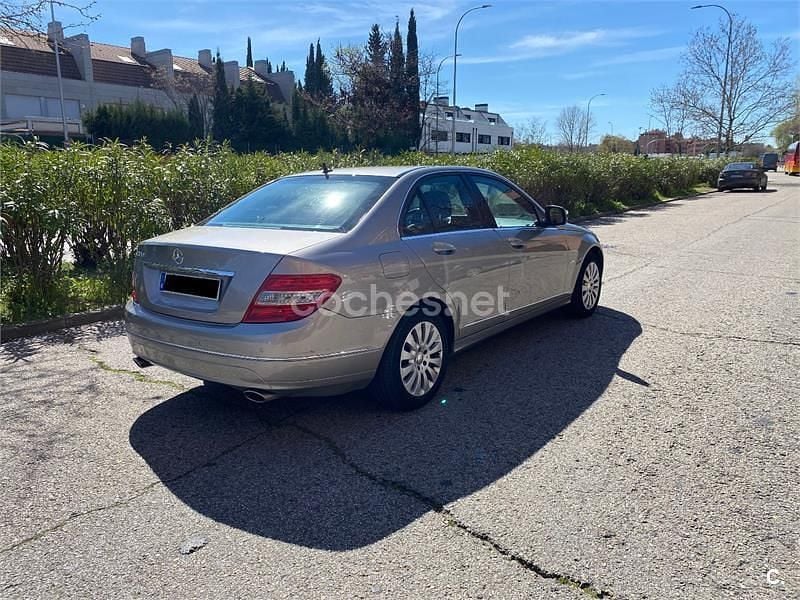 Usado Mercedes C230 Elegance 204 CV (150 kW) 2007 Gris / plata Berlina