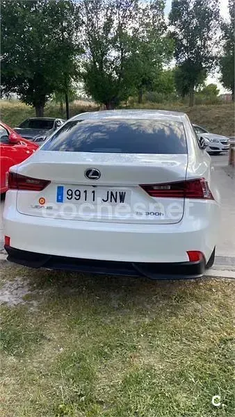 Usado Lexus IS300h Executive Line 223 CV (164 kW) 2016 Blanco Berlina