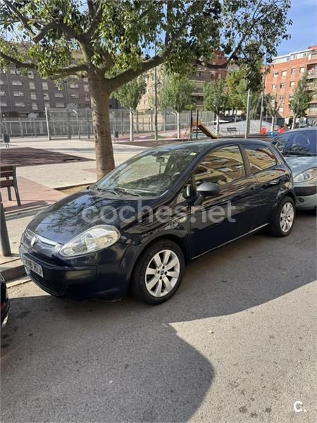 Usado Fiat Punto Easy 75 CV (55 kW) 2013 Azul Utilitario