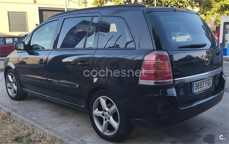 Usado Opel Zafira Enjoy 120 CV (88 kW) 2006 Negro Monovolumen