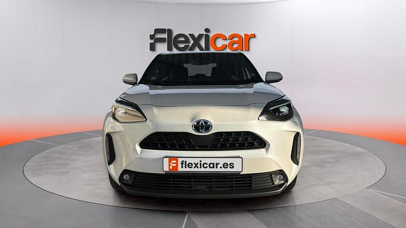 Usado Toyota Yaris Hybrid Active 116 CV (85 kW) 2022 Blanco