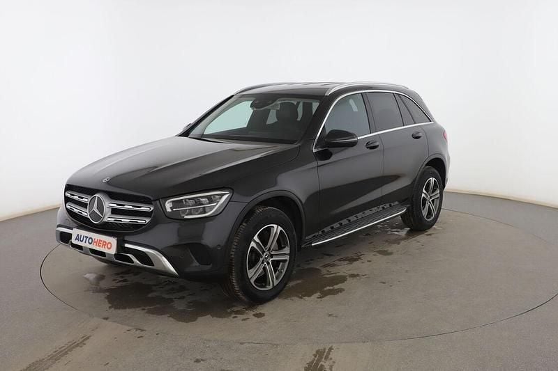 Usado Mercedes GLC200 AMG line 163 CV (119 kW) 2020 Gris SUV