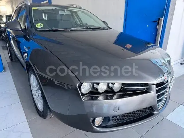 Usado Alfa Romeo 159 150 CV (110 kW) 2008 Beige Familiar
