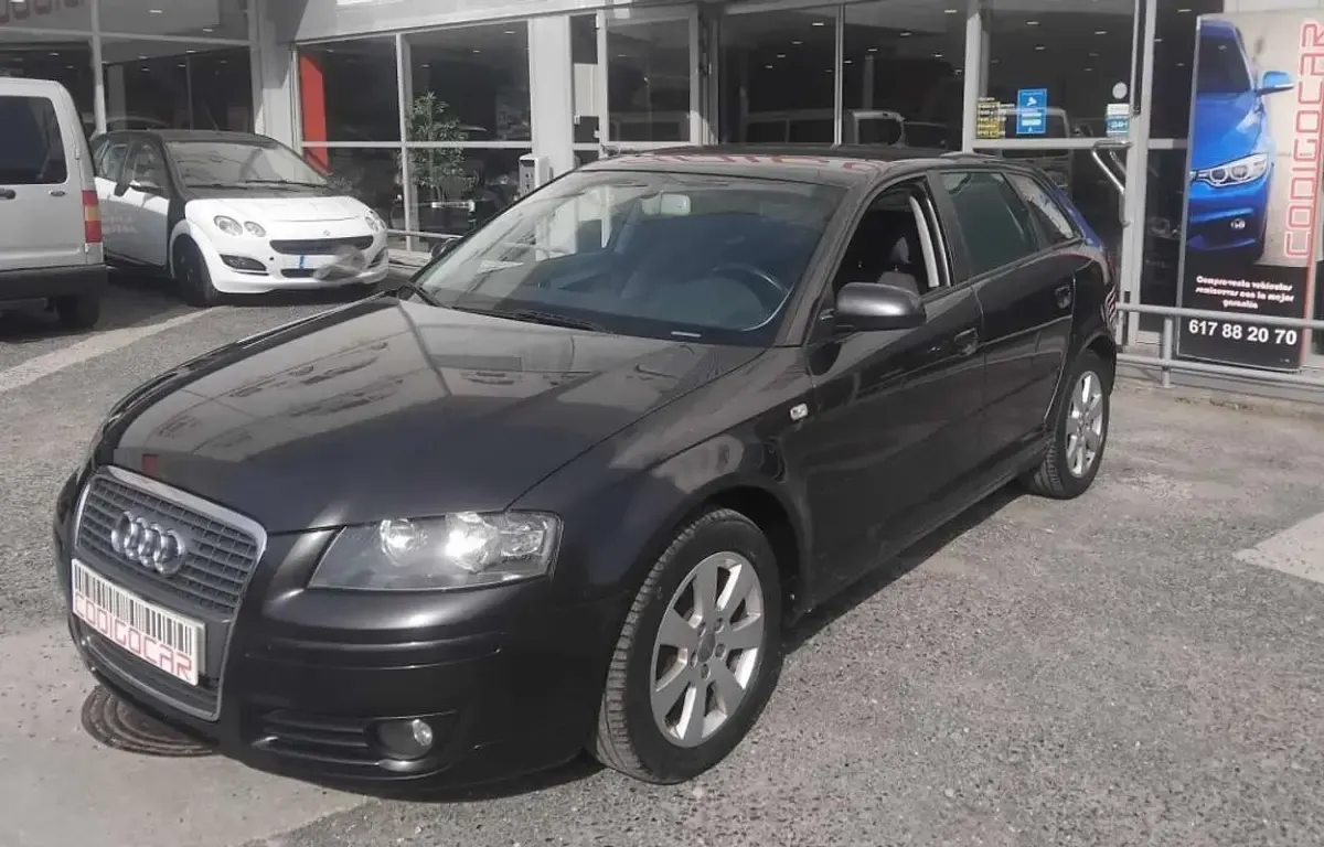 Usado Audi A3 Sportback Ambiente 140 CV (102 kW) 2007 Negro Utilitario