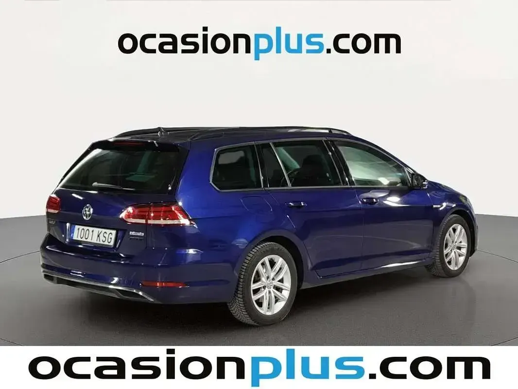 Usado VW Golf VII Advance 131 CV (96 kW) 2018 Azul Familiar