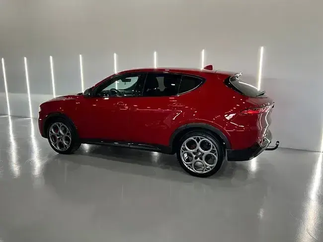 Usado Alfa Romeo Tonale Edizione Speciale 131 CV (96 kW) 2022 Rojo SUV