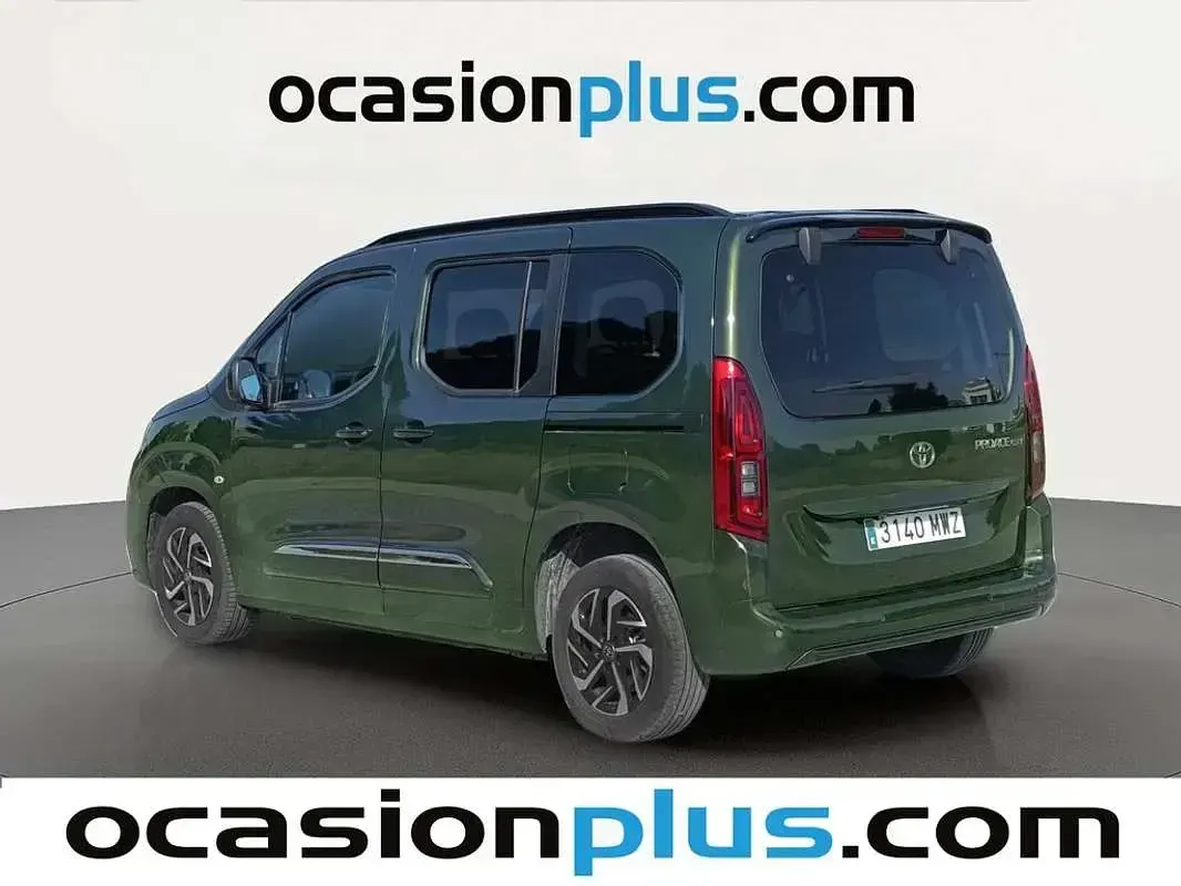 Usado Toyota Proace Active 131 CV (96 kW) 2024 Verde Monovolumen