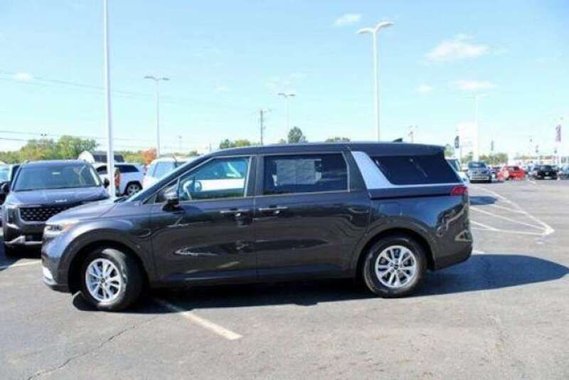 Usado Kia Carnival LX 290 CV (213 kW) 2024 Negro Monovolumen