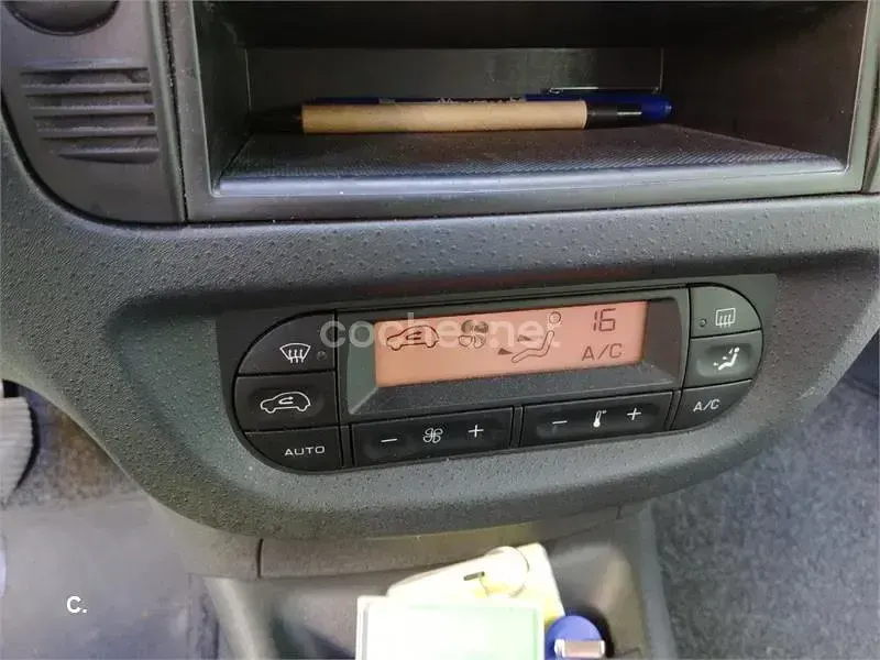 Usado Citroën C3 110 CV (80 kW) 2003 Blanco Berlina