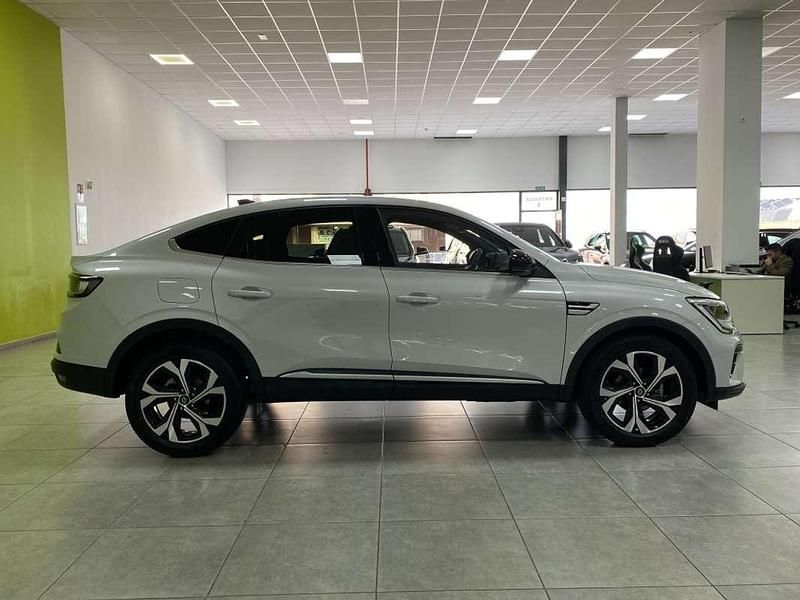 Usado Renault Arkana 140 CV (102 kW) 2025 Blanco SUV