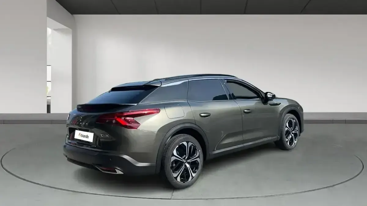 Usado Citroën C5 X Shine 180 CV (132 kW) 2025 Gris Familiar