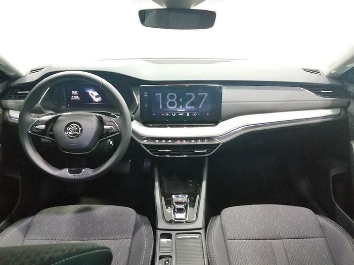 Usado Skoda Octavia Style 204 CV (150 kW) 2024 Blanco