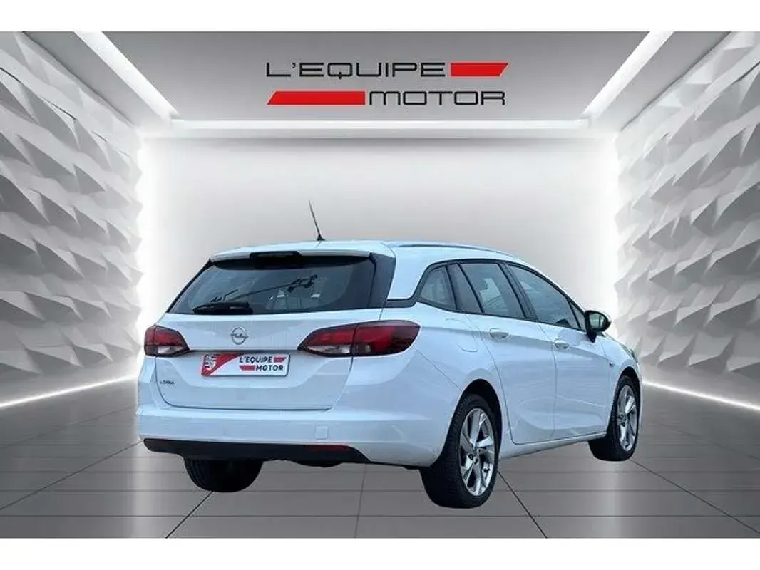 Usado Opel Astra GS Line 105 HP (77 kW) 2021 Branco Carrinha