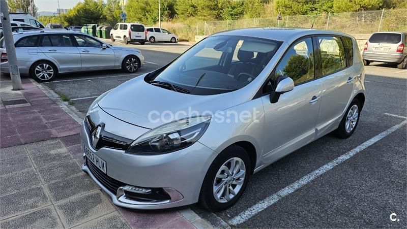 Gris / plata Usado 2012 Renault Scénic III Dynamique Monovolumen | 6500 € (Precio justo) - Imagen 1/4