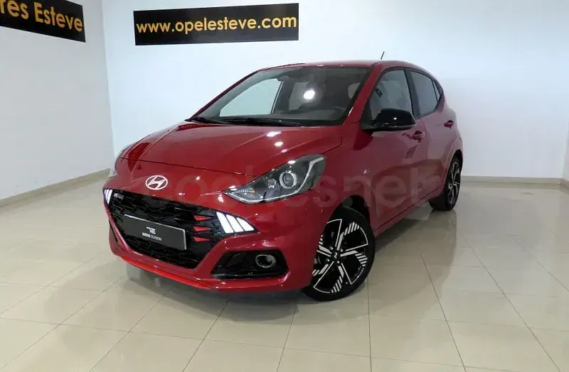 Usado Hyundai i10 N Line 84 CV (61 kW) 2023 Rojo Utilitario