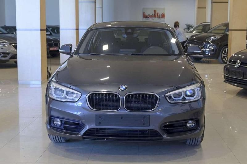 Occasion BMW 118 Sport Line 150 PK (110 kW) 2019 Grijs Hatchback