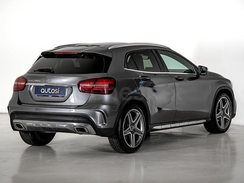 Usado Mercedes GLA200 136 CV (100 kW) 2019 Gris / plata SUV