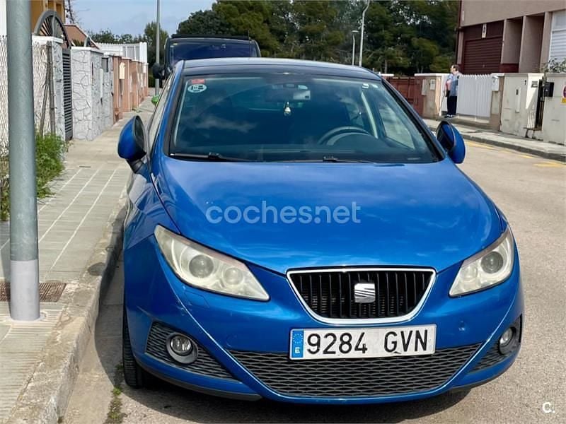 Usado Seat Ibiza ST Sport 105 CV (77 kW) 2010 Azul Familiar