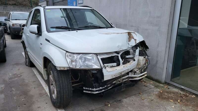 Blanco Usado 2008 Suzuki Grand Vitara SUV | 3500 € - Imagen 1/4