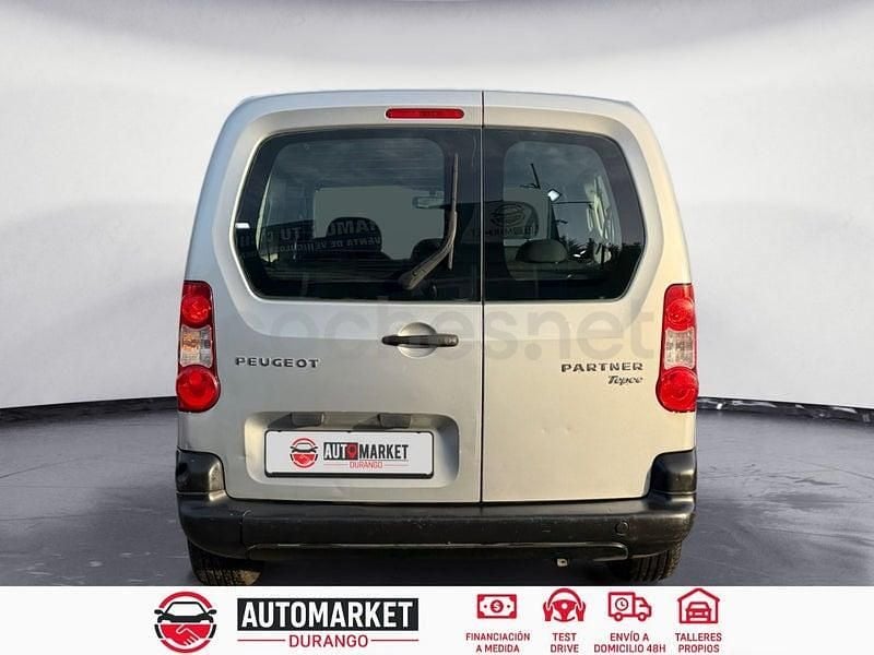 Usado Peugeot Partner Tepee Outdoor 90 CV (66 kW) 2010 Gris / plata Monovolumen