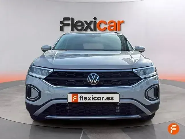Usado VW T-Roc 150 CV (110 kW) 2025 Gris SUV