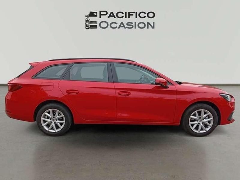 Usado Seat Leon ST Style 110 HP (80 kW) 2023 Vermelho Carrinha
