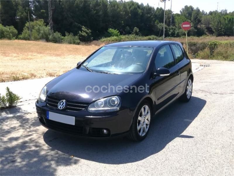 Negro Usado 2007 VW Golf V Highline Berlina | 4900 € (Buen precio) - Imagen 1/4